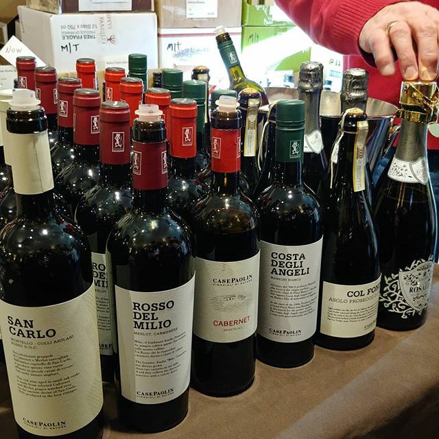 Great lineup on the table today. Feel free to come by and warm up. The wine tasting is from 1-5pm
°
°
#winetasting #italianwine #prosecco #aperolspritz #winelovers🍷 #canmore #weekend ift.tt/2rKsmpm