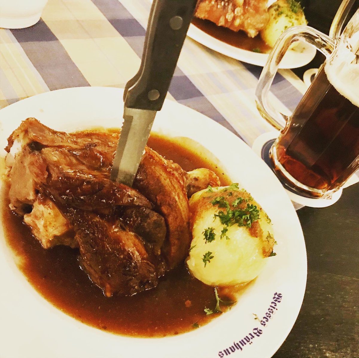 Paco_Lorente_'s tweet image. Uno de mis platos preferidos, #codillo #cerdoasado con #purelove #pure #puredepatata