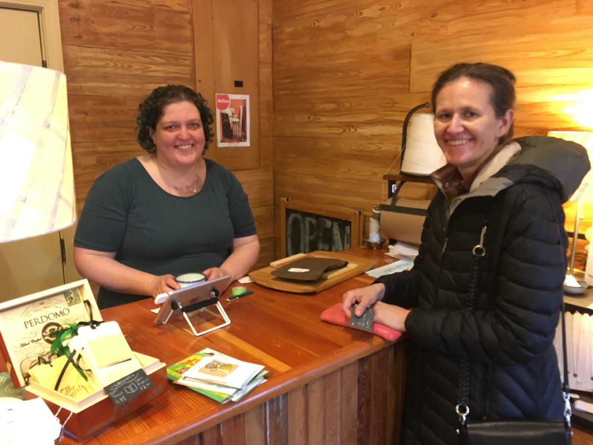 Shopping #SmallBusinessSaturday in #Issaquah <a href="/DT_Issaquah/">Downtown Issaquah Association</a> <a href="/NatlMainStreet/">Main Street America</a> <a href="/wamainstreet/">Washington Main St</a> <a href="/PreserveWA/">Washington Trust</a>  #ShopSmall