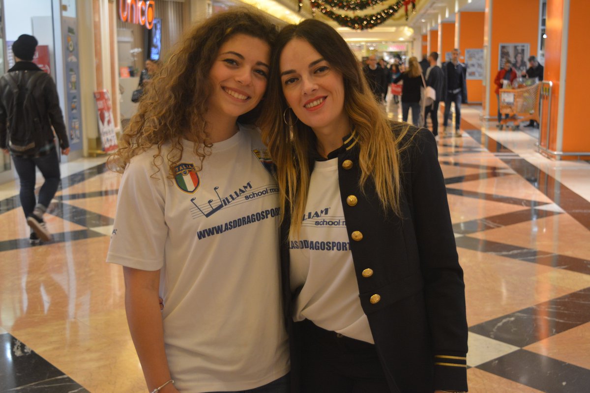 WilliamSchoolMu's tweet photo. La William School Music con William &amp; Fabio Feliziani, con Maria Laura Pruna e Emanuela Magnante alla 23° Giornata Nazionale della Colletta Alimentare e la Nazionale Italiana Poeti sostiene concretamente il Banco Alimentare del Lazio Onlus andando al Centro Commerciale Euroma2 https://t.co/wtobs1zhpL