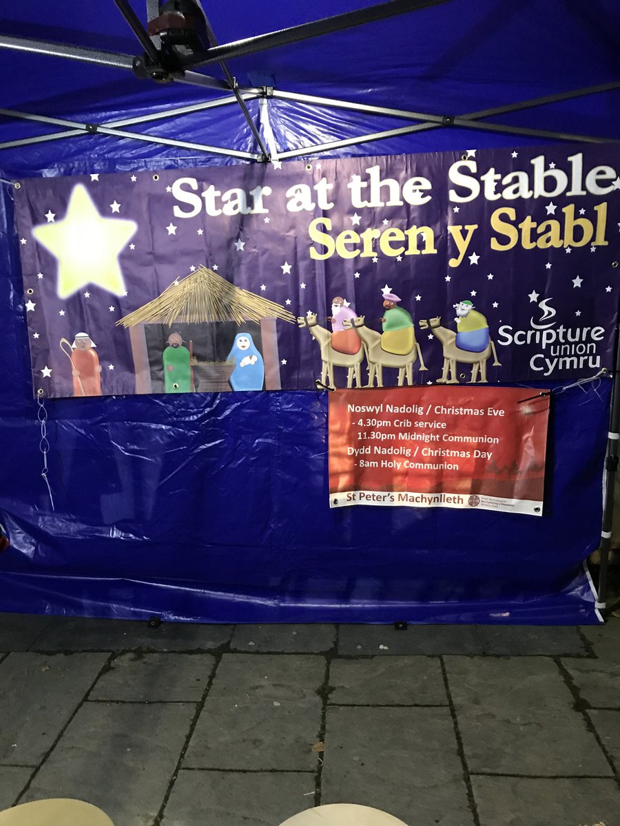 StPeterMach's tweet photo. What a great evening in #Machynlleth for the #Christmas2019 lights switch on. https://t.co/0H3QNcG9pd