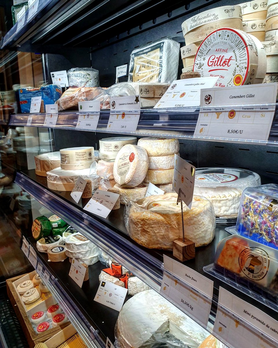 MartaRodriguezF's tweet image. Des d'avui Girona té un paradís pels amants dels formatges... #CalFormatger #cheeselovers