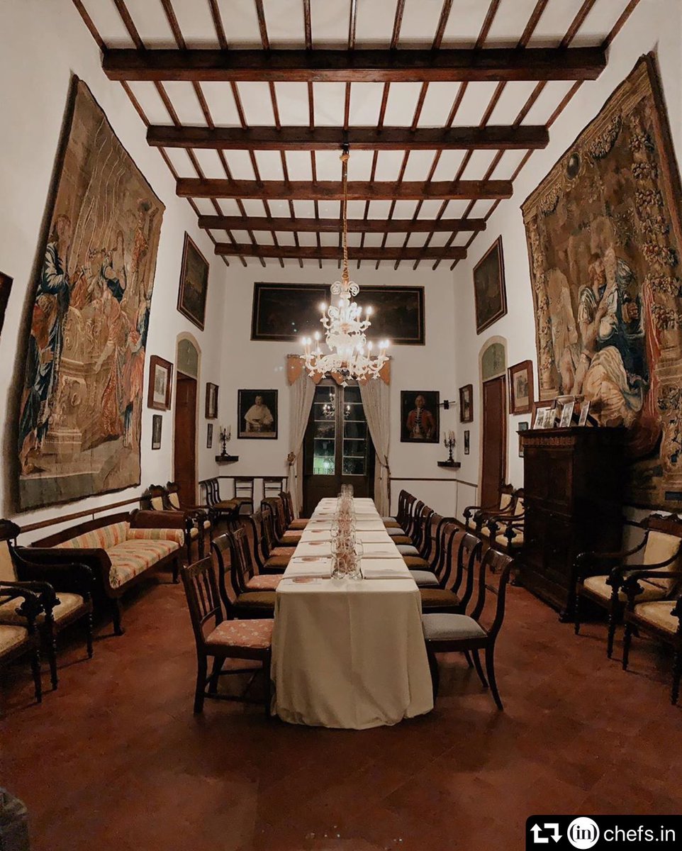 ¡Secreto desvelado! Hemos escondido la cocina de <a href="/MiquelCalent/">Miquel Calent</a> y <a href="/joan_canals/">Joan Canals Soldado</a> en #CanSintas en #Ciutadella de #Menorca. ¡Gracias por abrir la casa de par en par por primera vez para un evento privado! Alta cocina para un #HiddenKitchen inolvidable