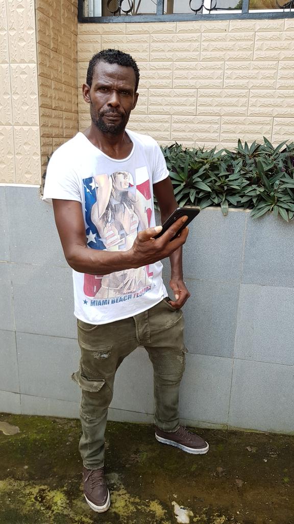 moustoconte's tweet image. 