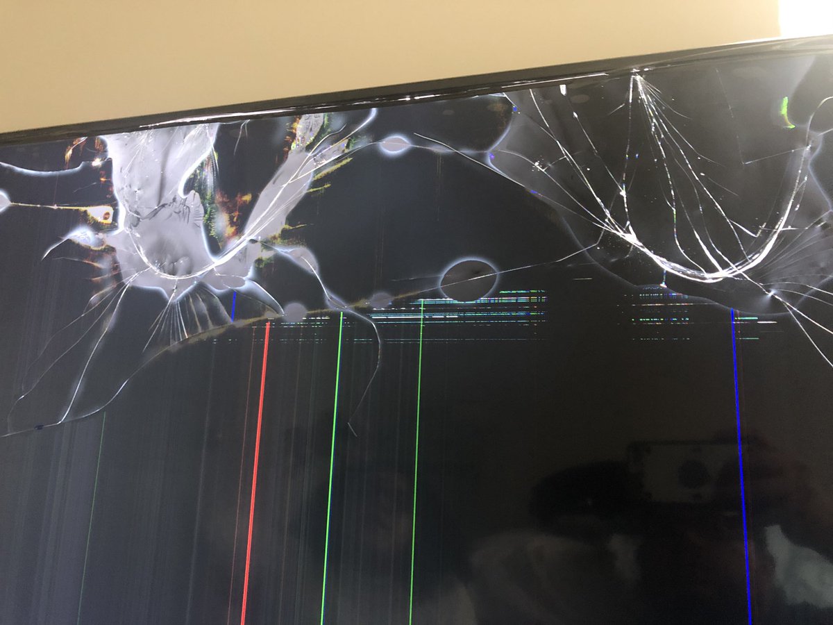 monkaember's tweet photo. @Target  Bought the 55 inch element tv on sale on friday. Opened it up today and its completely damaged. Thanks https://t.co/kA64KCQTgz