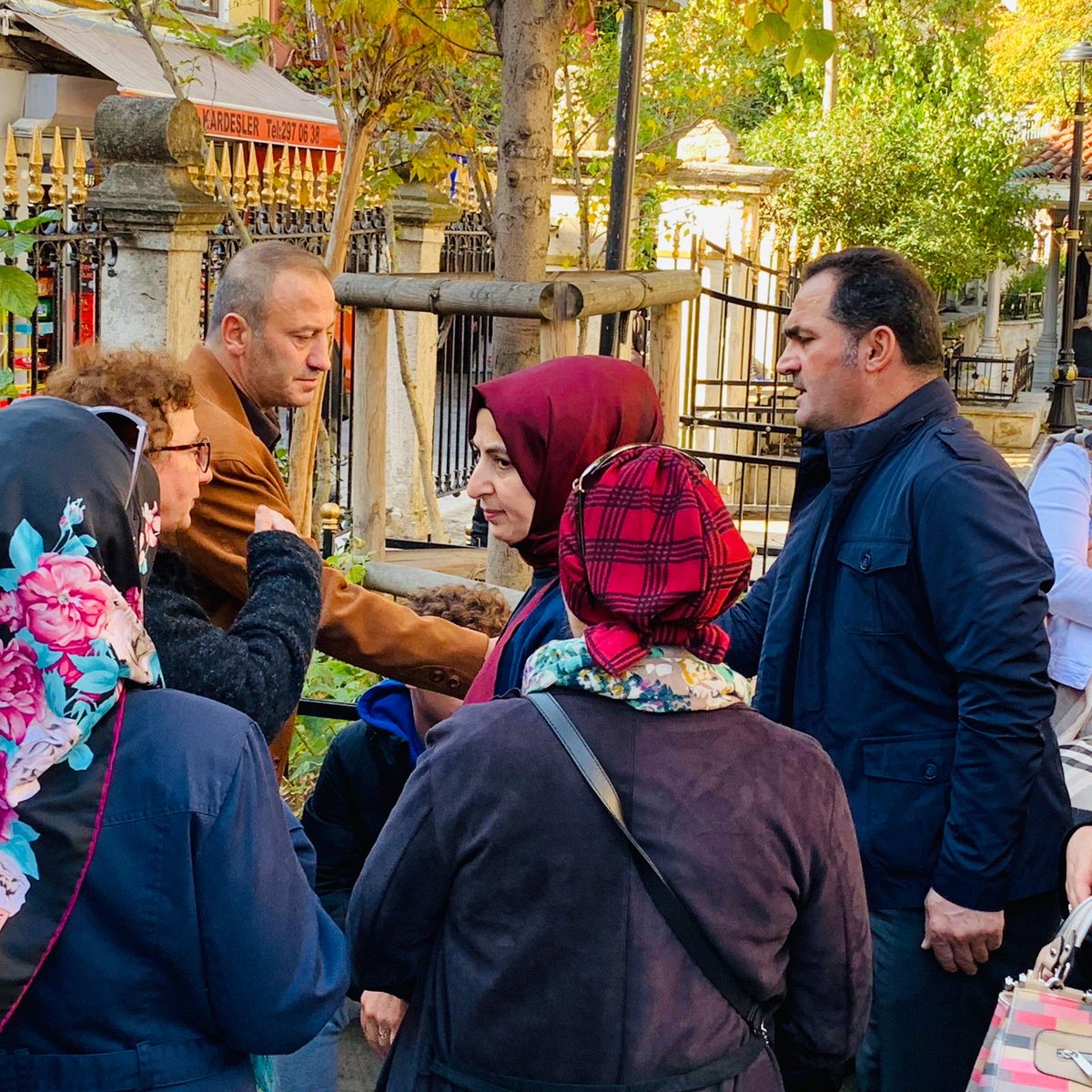 Kasımpaşa Camiinden Merhume Mükerrem Gülsüm GÜNEY Hanım’ı Son Yolculuğuna <a href="/Beyoglubld/">Beyoğlu Belediyesi</a> Başkanımız <a href="/haydaraliyildiz/">🇹🇷Haydar Ali YILDIZ</a> ve tüm sevenleri ile birlikte uğurladık yakınlarına başsağlığında bulunduk
Allah Rahmet Eylesin
#gönülbelediyeciliği