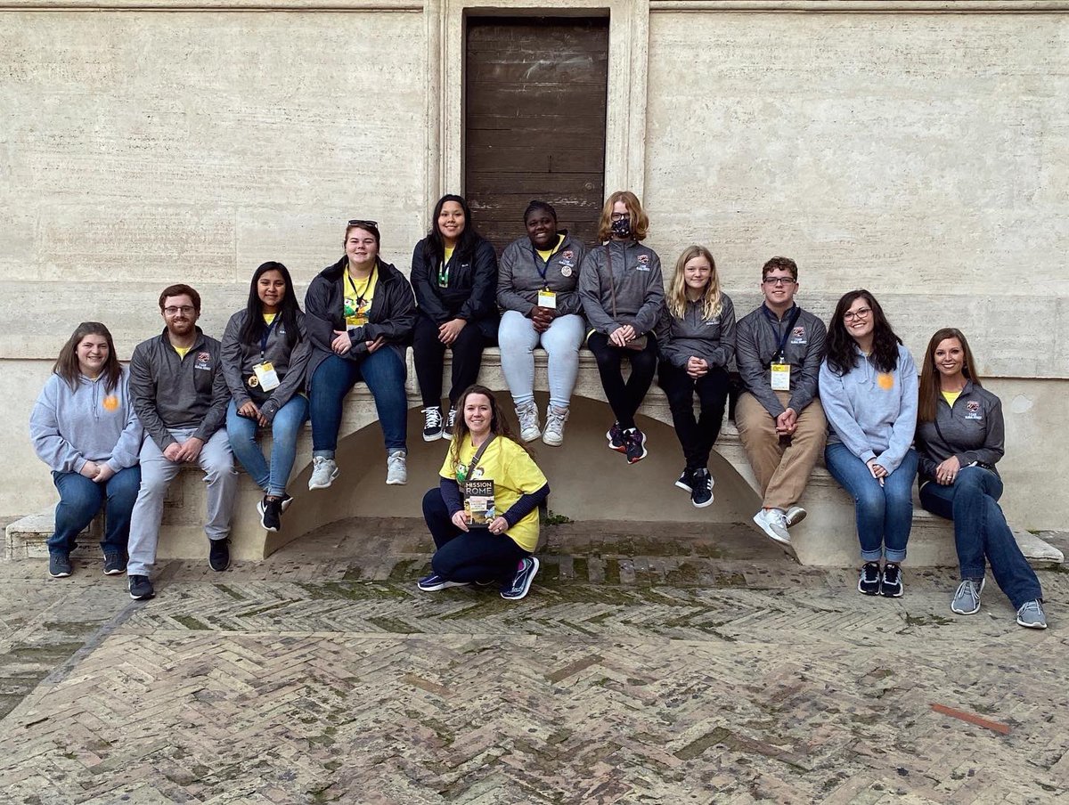 innovationJCPS's tweet photo. Our last full day in Italy was amazing! Went to the Vatican City, got to see and hear from the Pope, climbed St Peters, and finished the night off with other schools from around the USA! #ICANRome https://t.co/imkVypEEJC