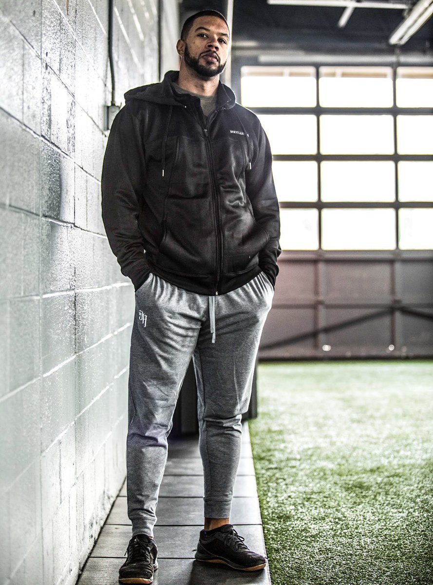 Jekyll_HYDE_App's tweet photo. We’ve got about 80 Tech Jackets left. https://t.co/rXdvtxr5fP
.
.
#tech #techjackets #jackets #deadlift #gym #bodybuilding #turf #grey #black #garagedoor #powerlifting #olympicweightlifting #weightlifting #power #strong #jekyllhyde #jh https://t.co/5HPf8jeyDl
