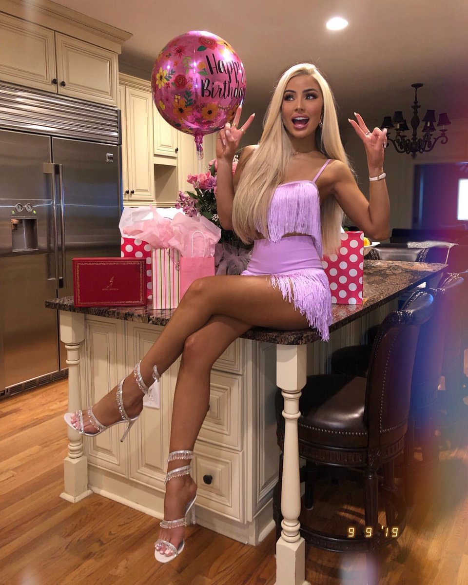 Catfishdream1's tweet photo. It's your Goddess's birthday weekend, so don't expect attention! You may send your Birthday Wishes though attached to Amazon US gift cards to catfishdreamgirl@gmail.com

#birthdaygirl #SpoiledBrat #catfishbrat #catfishfindom
@CatFishFindomRT https://t.co/xDp4o2NyyD