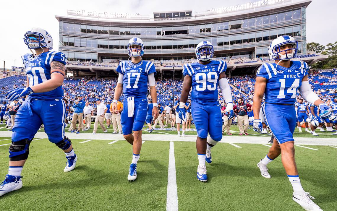 DylanMerrell's tweet photo. BEYOND BLESSED to receive my first offer from DUKE UNIVERSITY !#BlueDevils @i_dareU_4life @hopo125 @RecruitGeorgia @247Sports @AHSFootball @Rivals @CFravel247 @ChadSimmons_ @RivalsWoody https://t.co/lXyStpqf8y