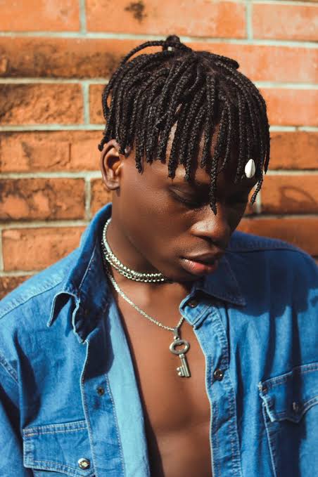 raypowerIb951Fm's tweet photo. #ArtistFaceOffCorner  w/ @Bigjunior5 
who Has More Fans Listening in 1HouR

With the #Baddestoap @Bigjunior5 

👐 Who Is YOUR FAVOURITE? RIGHT NOW 

FIREBOYDML / 1st Place / 40votes

 MREAZI (Evicted) / ERIGGA // 2nd place / 31votes 

REEKADOBANKS / 3rd place /  18votes https://t.co/i5erlSMh8Q