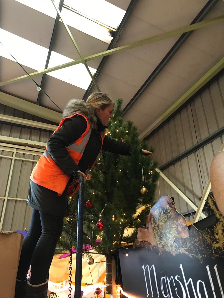StrandhillSPM's tweet photo. Here’s a sneak peek of Hangar 1️⃣ ahead of #SPMXMAS launch day 👀

Some importantgos times to note🎅🏻

❄️11am- Hangar 1 opens
❄️1pm - Lisa Cooper Dance Troop 
❄️1pm - Tickets for Santa on sale 
❄️2pm - Santa arrives by 🚁
❄️2.15pm - Santa’s Grotto opens
❄️3pm - Hearts Desire Choir https://t.co/yJGqFkcy1P