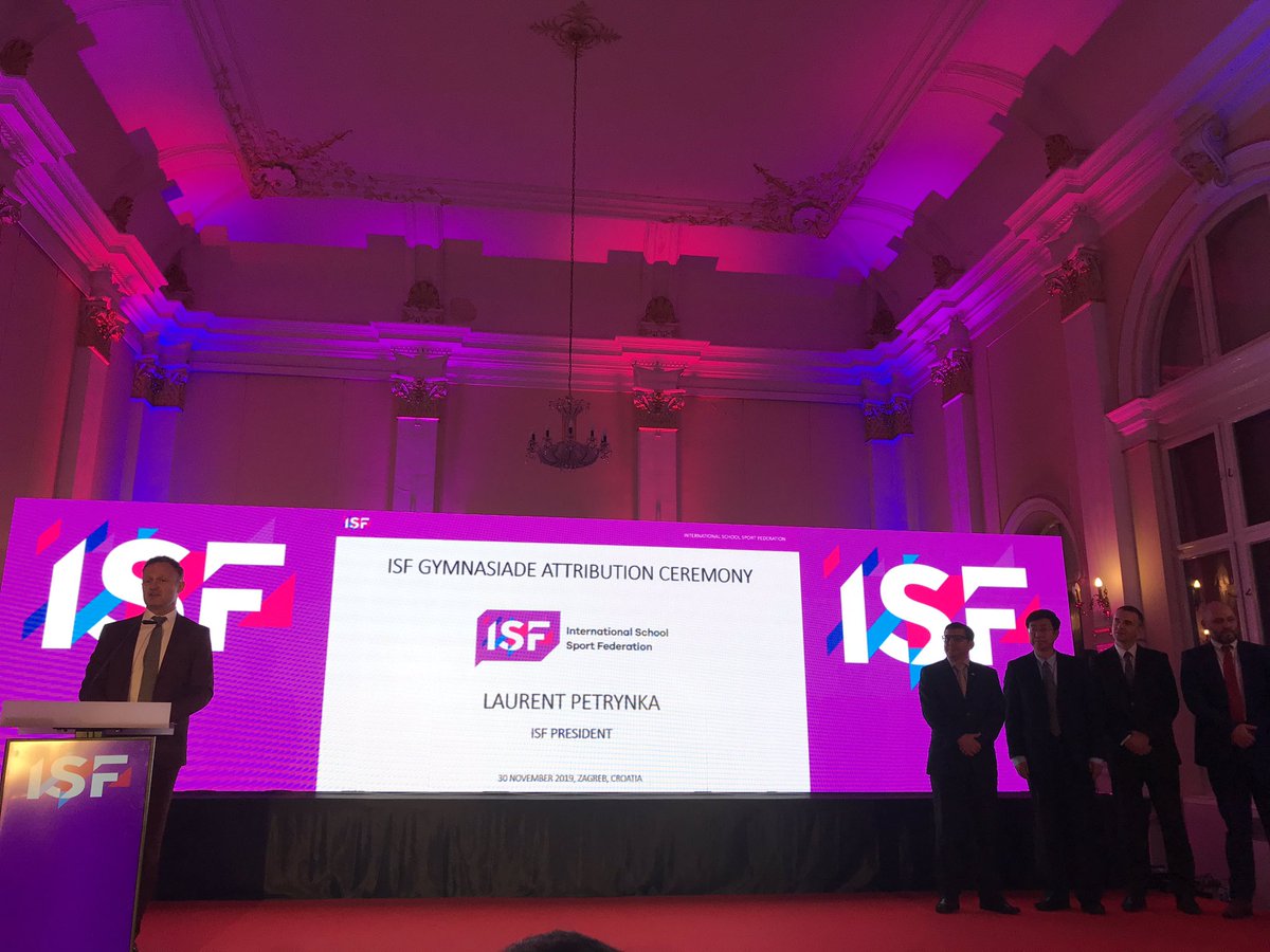mintsRH's tweet photo. Zamjenik @SDUShr Krešimir Šamija u ime predsjednika @VladaRH @AndrejPlenkovic poželio je dobrodošlicu čelnicima @ISFsports i predsjedniku @lpetrynka na ceremoniji izbora grada domaćina #Gymnasiade 2022. 🇭🇷
@skolski_sport #schoolsport #Croatia https://t.co/bs0f1fftAY