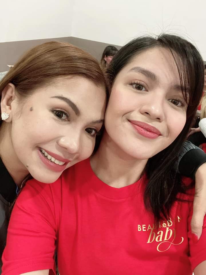 Guirly_123's tweet photo. Blooming at ganda ganda mo tlga babe @itsJaneOineza😍🥰😘❤💞 with #Beautéderm CEO #MissRheaTan 
#JaneOineza 
#BeautédermAmbassador CTO https://t.co/55ARqIAoSE