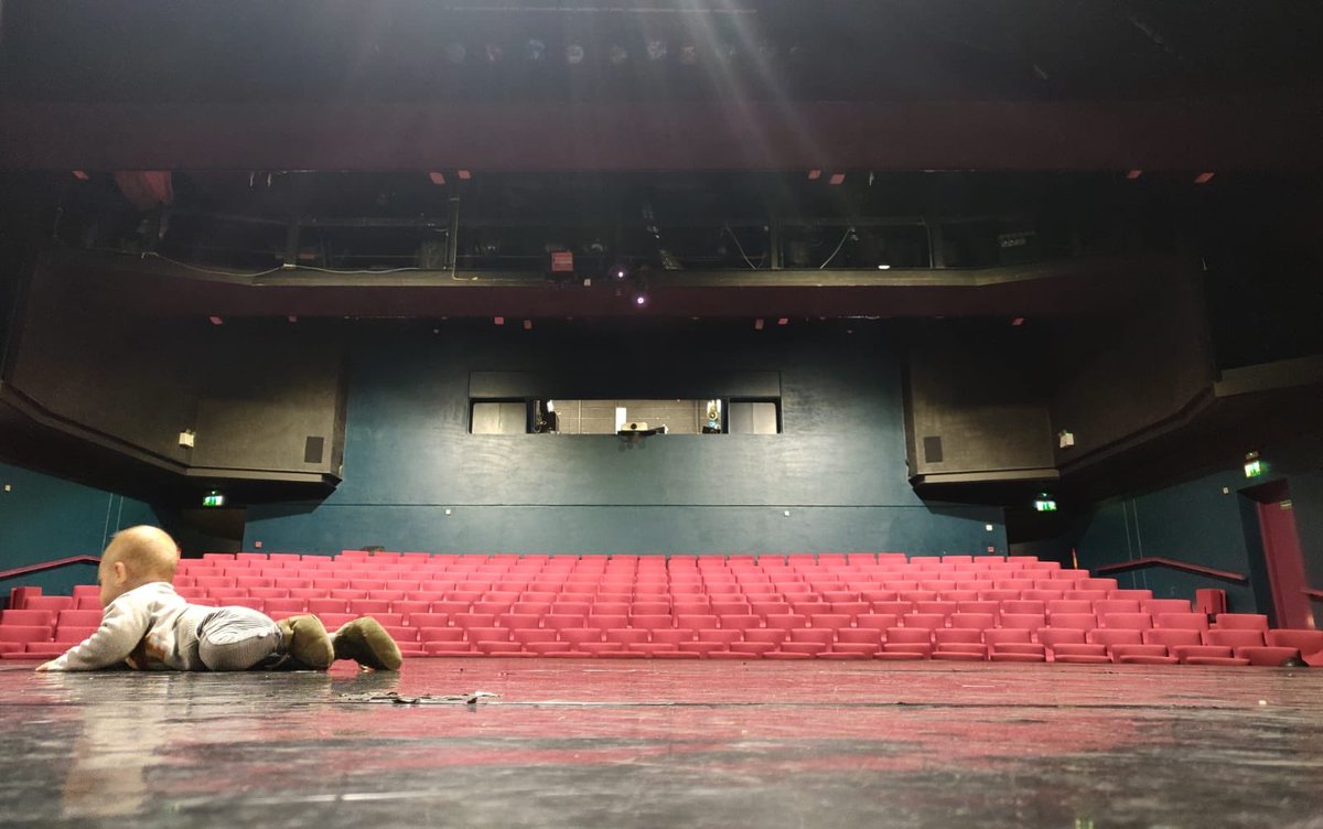 My best roadie testing out the stage for tonight’s performance of Eggs - and the last show of the tour - in the very beautiful <a href="/siamsatire/">Siamsa Tíre</a>. ❤️