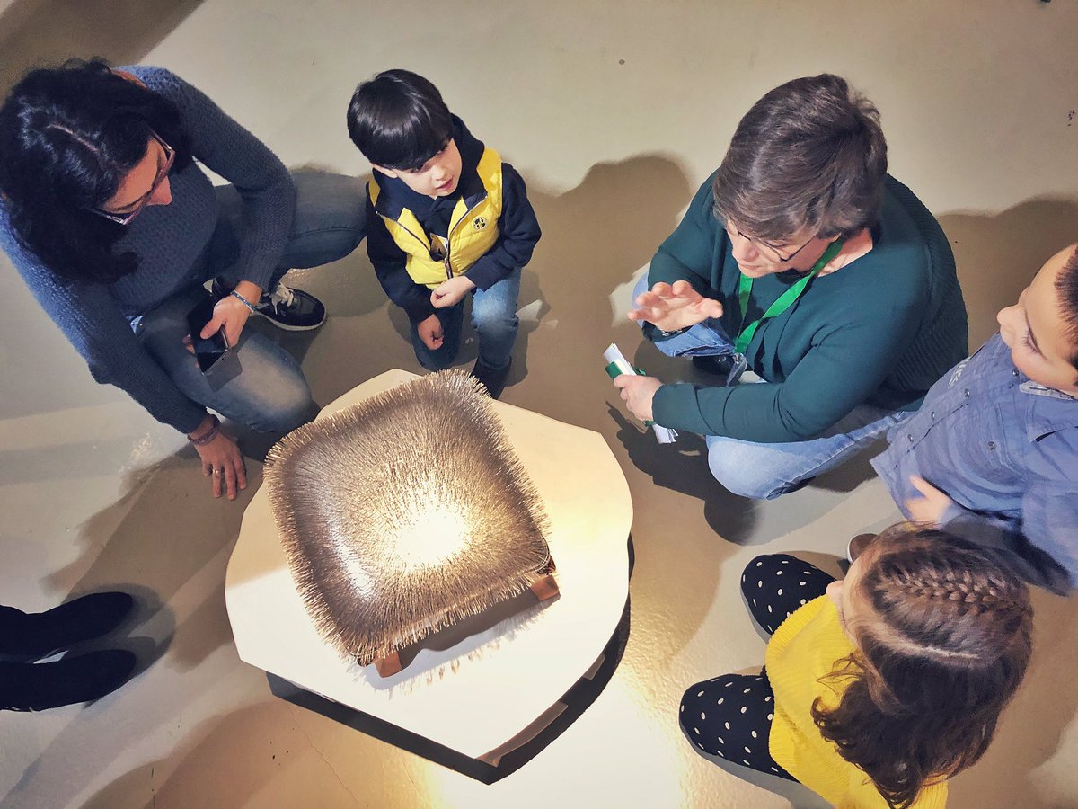 SCULTOferia's tweet photo. Esta tarde hemos tenido una visita muy especial, muchas gracias a #artistas y #galeristas por compartir su visión de las obras con los más pequeños. 

#yovoyasculto #SCULTO2019 #escultura #arte #artecontemporáneo #sculpture #larioja #logroño #feriaescultura #sculto #SCULTOeduca https://t.co/2RlvyIBISo