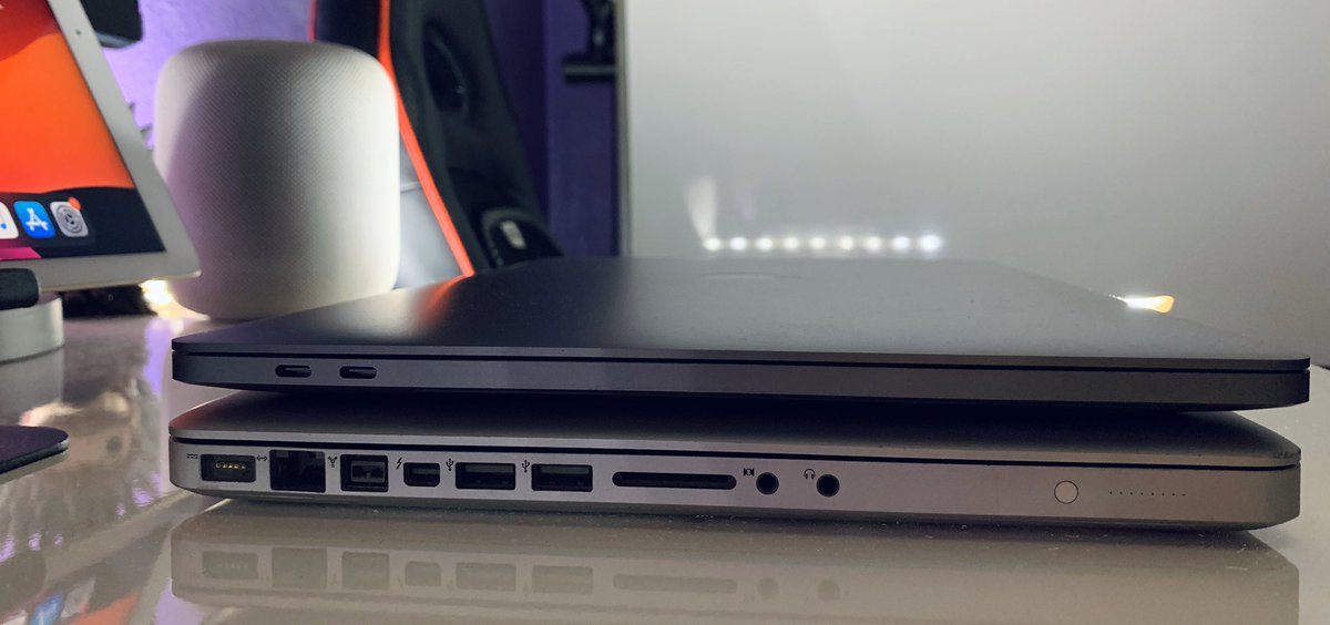 ApplelianosPod's tweet image. 8 años ha pasado desde el #MacbookPro15 del 2011 al #MacBookPro16 del 2019.