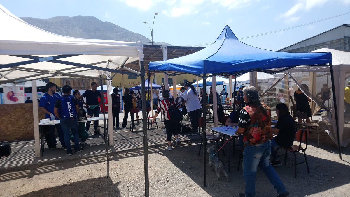 kenoshields's tweet photo. Hoy, en la Capilla San Alberto Hurtado de la población Bonilla, la más golpeada, la Red de Salud Comunitaria de Antofagasta y la Comunidad Laical de Antofagasta organizamos un operativo
Así hacemos iglesia en #Antofagasta https://t.co/HQkCJwuxqY