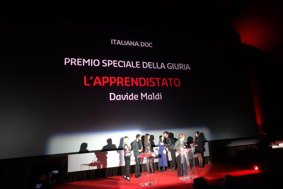 torinofilmfest's tweet photo. #TFFDoc ITALIANA.DOC 🏆
La Giuria di Italiana.doc composta da Eleonora Mastropietro (Italia), Pippo Mezzapesa (Italia), Annina Wettstein (Svizzera) assegna il Premio Speciale della giuria per Italiana.doc a: L’APPRENDISTATO di Davide Maldi
#TFF37 https://t.co/Fjw6Nfz504