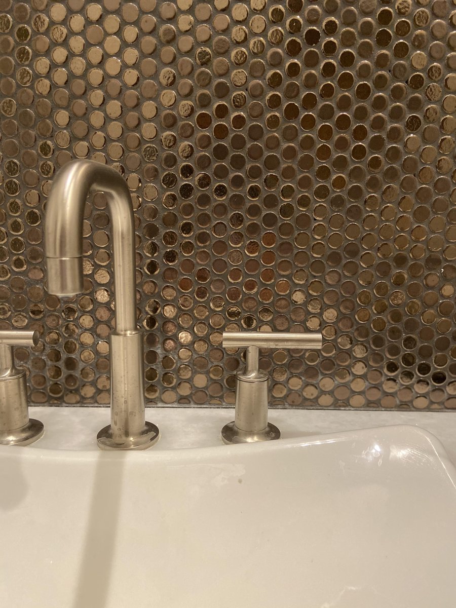StyledByPDI's tweet photo. Adding neutral colors to a space can make a room look clean, cozy, and warm! Here is a sneak peak of one of our latest designs "Verde River" by Toll Brothers. 

#PDI #PacificDimensions #ThisIsHome #InteriorDesign #Arizona #TollBrothers #Decoration #Finishes #Details https://t.co/KgDaCPhgB4