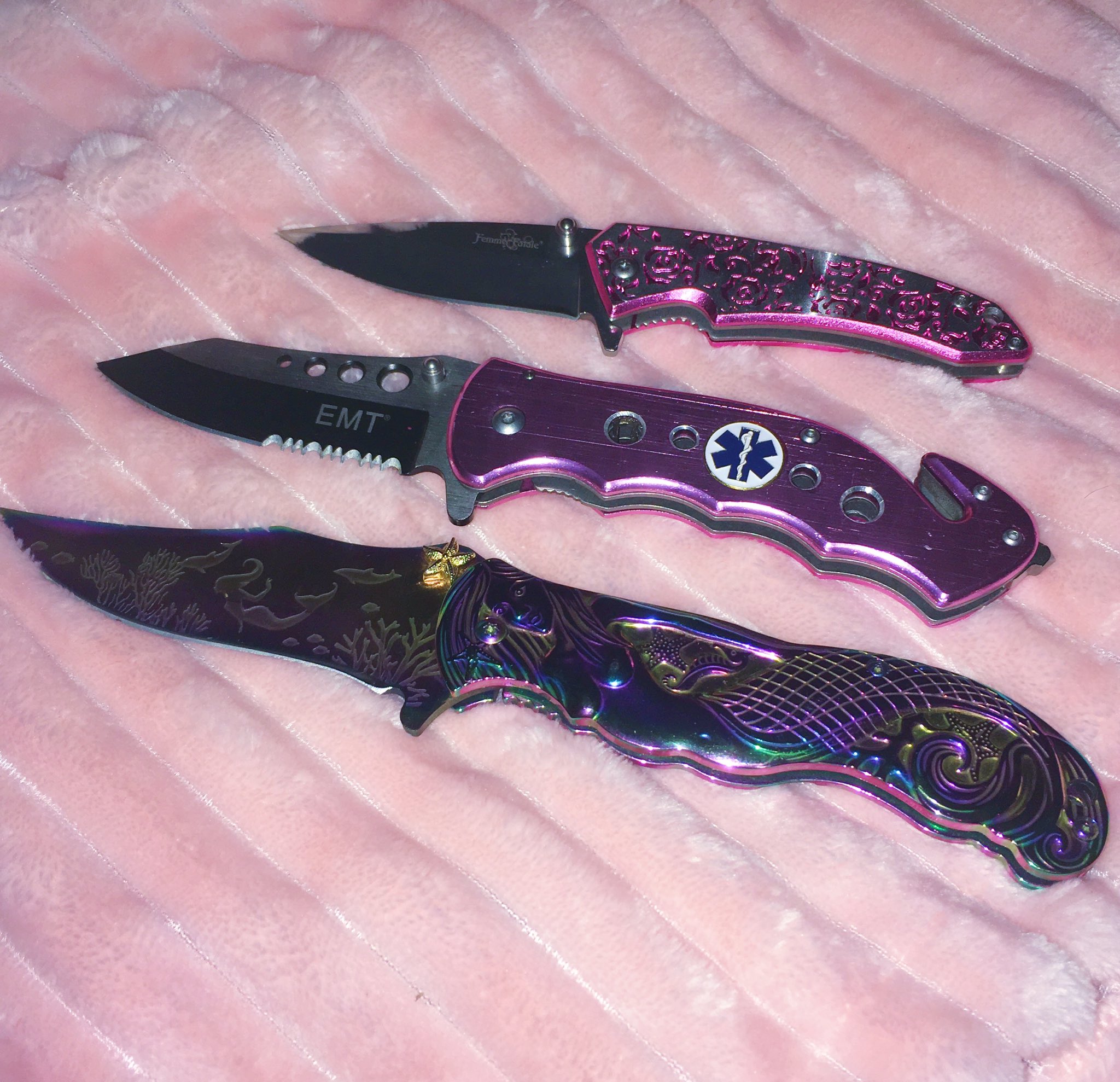 Creepy things and cute things  Pretty knives, Knife aesthetic, Knife