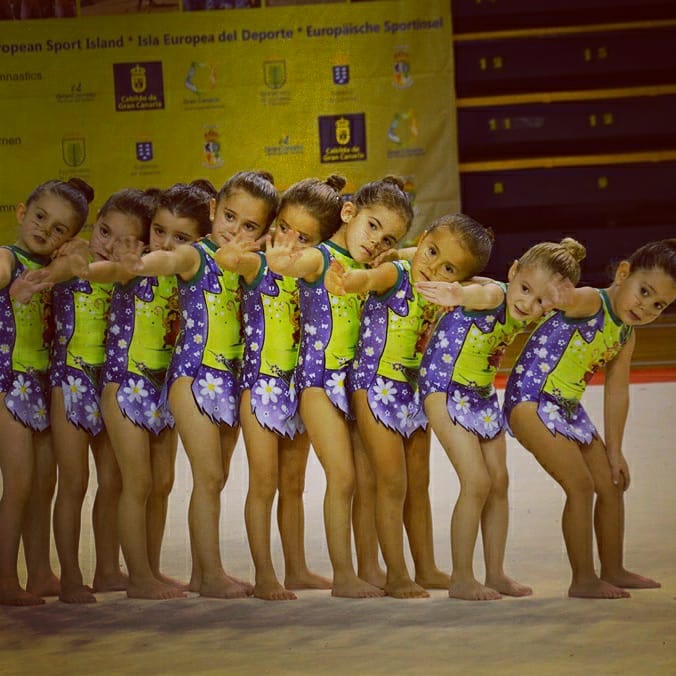 ColegioArenas's tweet photo. GIMNASIA ESCUELA DE ALTURA
La cita anual con la gimnasia general "Escuela" de Gran Canaria, el Festival de Gimnasia Arenas, #Blune volvió a celebrarse rodeado de un numeroso y caluros público en el @CIDdeportes Centro Insular de Deportes de Las Palmas de Gran Canaria. https://t.co/S6xggfOOpo