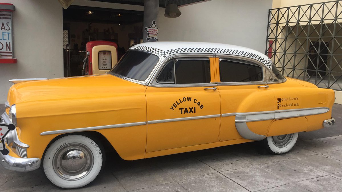 eltaxiunido's tweet image. ✅Al @ParqueWarner vamos en #trineo con @PapaNoelTuitero y también en #Taxi.💪🚖🏳
#Naviluz 
#warnerMADRID
#Parquewarner
#MejorEnTaxi
#FelizSabado 
#FelizNavidad