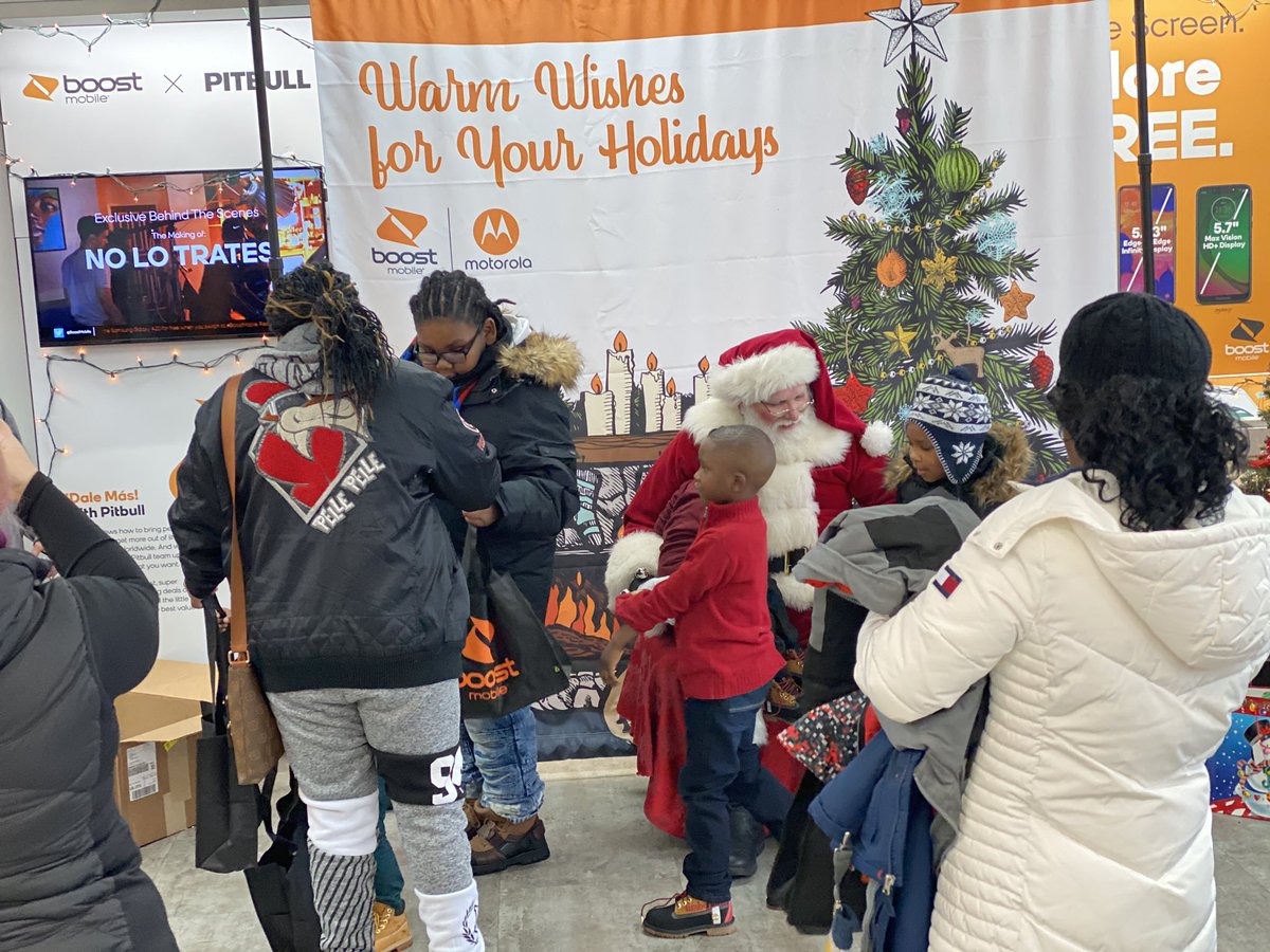 <a href="/RyanMaierMN/">Ryan Maier</a> <a href="/umwirelesssales/">um wireless</a> <a href="/DeVriesPaul/">Paul DeVries</a> <a href="/boostmobile/">Boost Mobile</a> <a href="/caliboostmobile/">Callie Bailey</a> <a href="/coleyskitchen/">Nicole Saucier (Coley)</a> @Sprint4Midwest <a href="/boostelevate/">Boost Elevate</a> @Dk1team1dream Santa event was a hit!!! Thank you to everyone who came out to help!