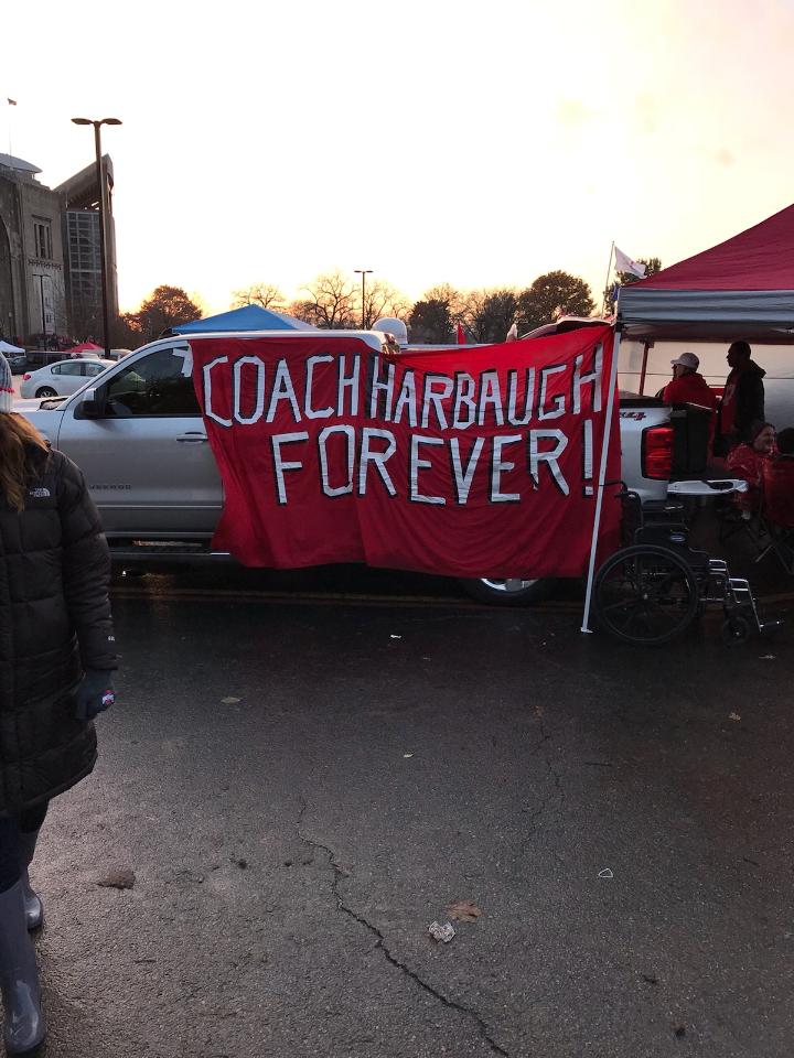 randyguy1258's tweet photo. O-H-I-O https://t.co/ZoQbHvT7aC