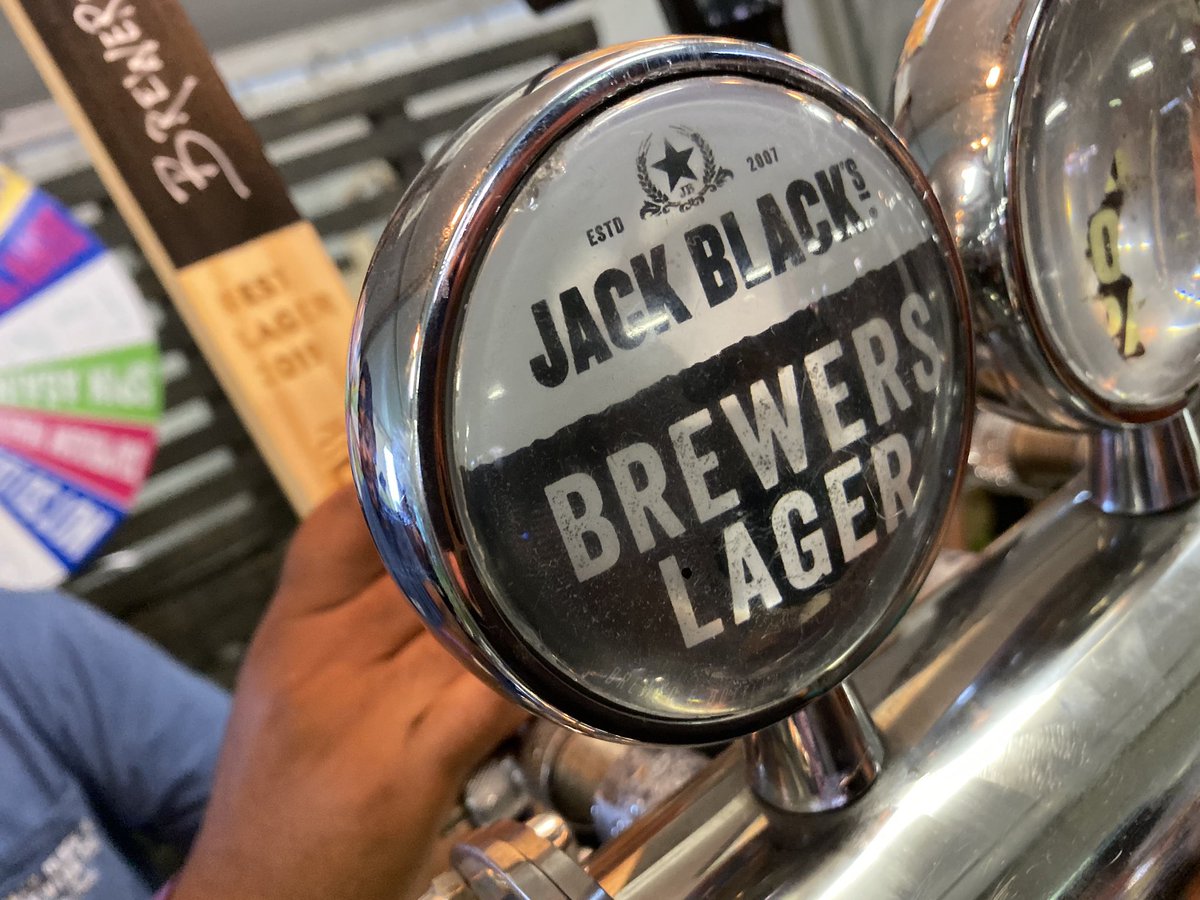 dannicholl's tweet photo. Day two wrapped up: @DevilsPeakBeer win Best Beer On Show for the King’s Blockhouse IPA, @stelliesbeer take Best Stand, awards for @JackBlackBeer @CapeBrewingCo and @loxtonia_cider, and @danmeandmrgreen brilliant as usual. Best #ctfestofbeer yet. https://t.co/RhD06YrUuu
