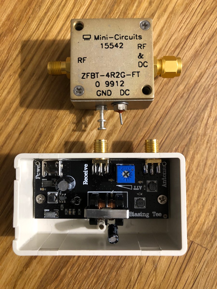 MehdiHacks's tweet image. Compared MLA-30&apos;s bias-tee against a Mini-circuits and there&apos;s absolutely no difference in noise level! In both tests, used a power bank to avoid the switched ps noise.
Really happy with it (considering my urban noise level and antenna&apos;s price tag)
#hamradio
#mla30
#magneticloop