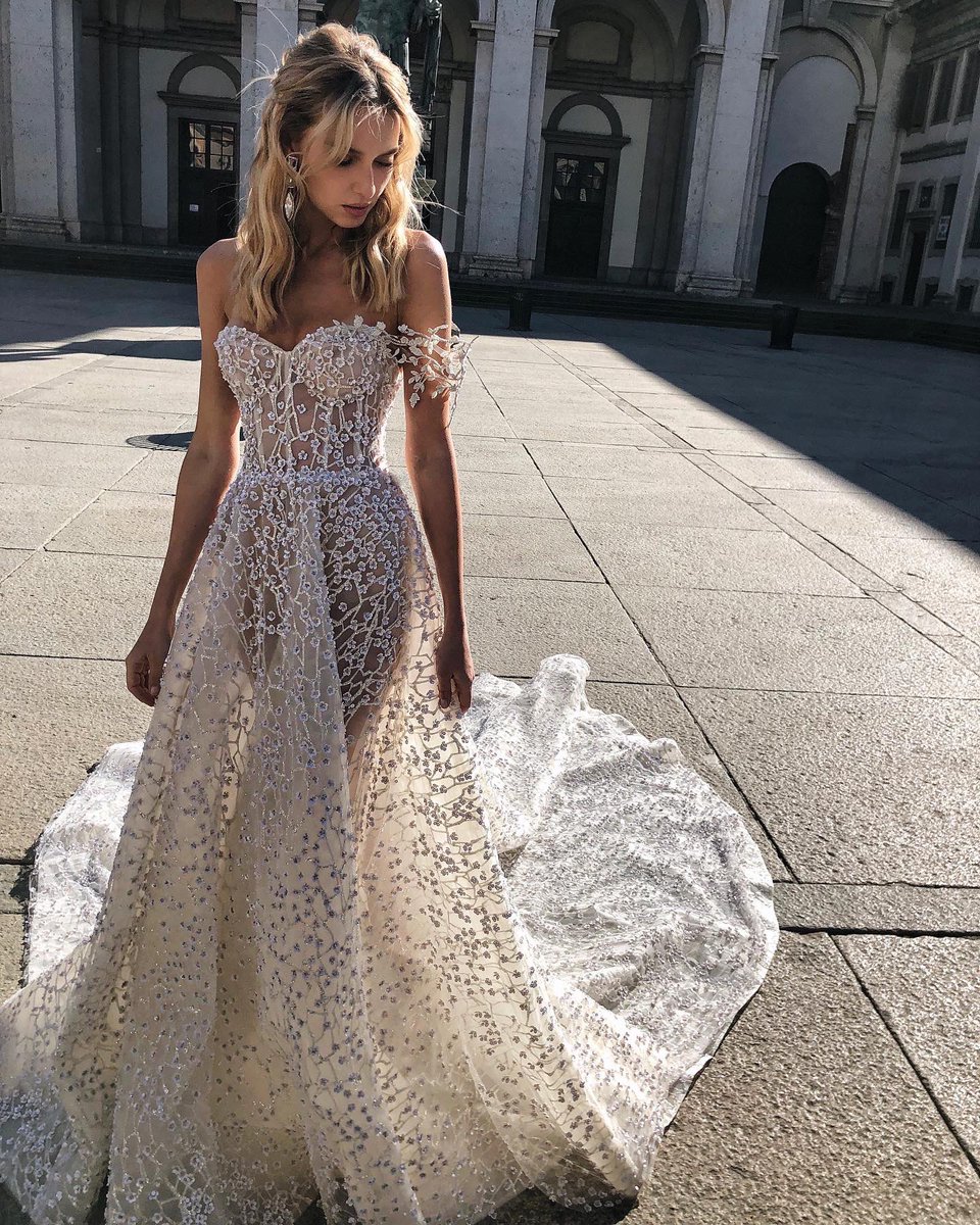 bertabridal's tweet photo. Touch of a genius ♡ #Bertamilano https://t.co/ITNoPjKxi7