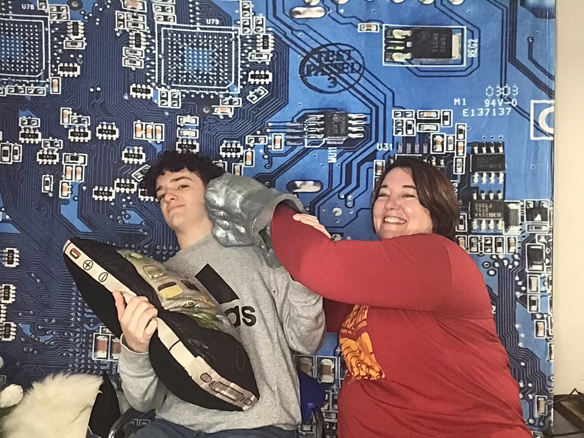 screenfixing's tweet image. ScreenFixing Photo Booth at Small Biz Saturday #smallbizsat #shoplocal #shopeav #shopsmallatl #shopatl