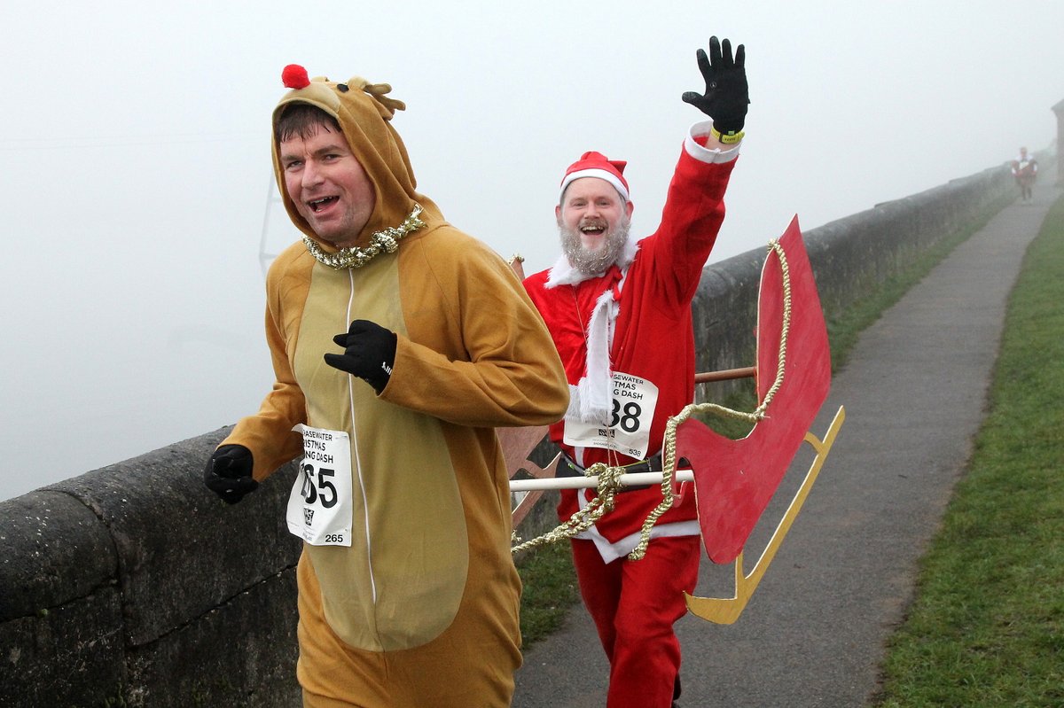 There was festive running fun in the frost and fog at the Chasewater Pudding Dash today!

All the photos are up and number tagged now and this is where to find them: 21cphotos.com/m_event.php?ev…

<a href="/niceworkrun/">Nice Work</a> <a href="/cwrunnningclub/">Chasewater Runners</a> #eventphotos #chasewater #nicework #running #10krun