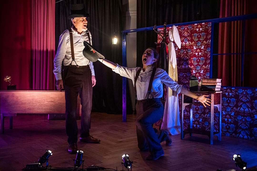 RepSeagull's tweet photo. Wednesday at @SeagullTheatre our pals @KeepersDaughter visit! We've heard it's festively fabulatastic!!! https://t.co/5V0pUpq4fP