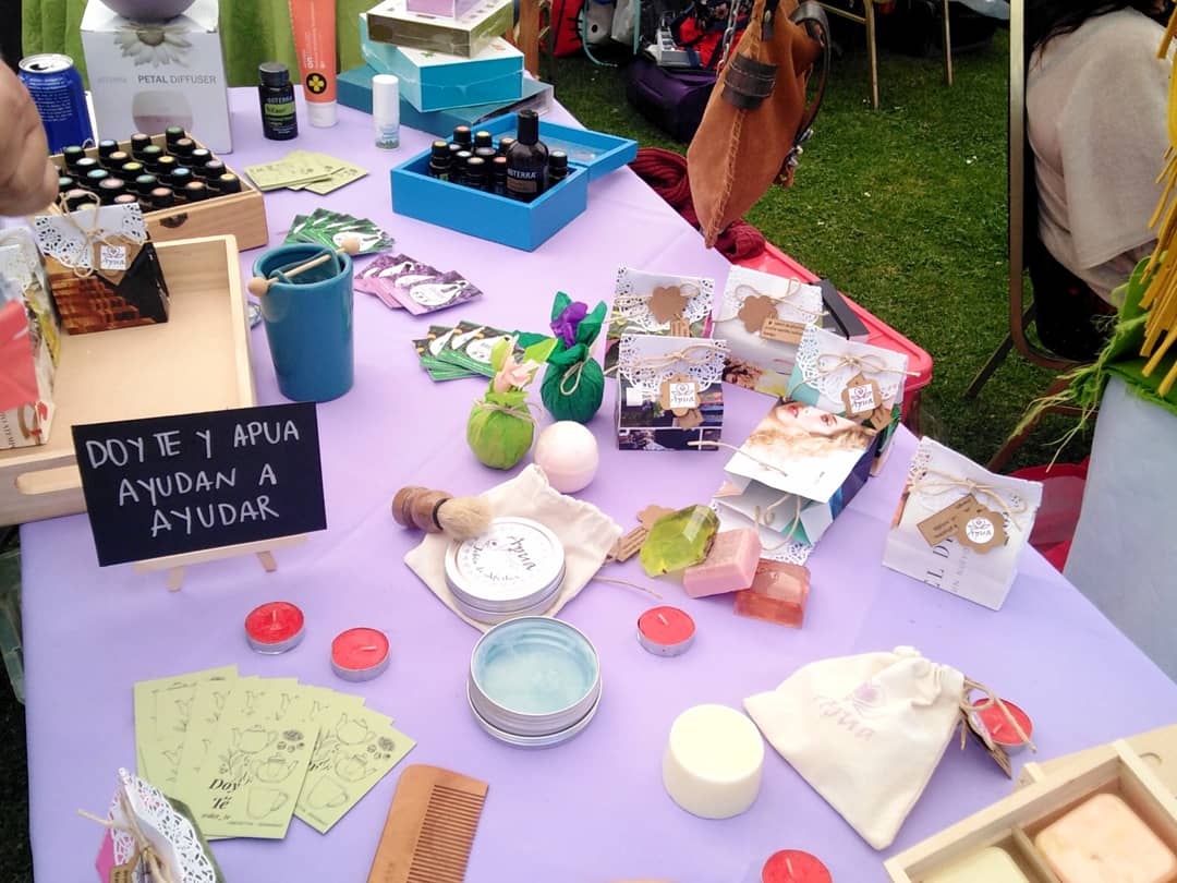 vstagnogray's tweet photo. [Emprendimiento femenino #ProPYMEmujer] 
Para muchas chilenas ser y convertirse en microempresarias es una oportunidad de independencia y desarrollo personal.

Hoy con más empatía y solidaridad que nunca elige comprar en Ferias de Emprendimientos femeninos 🙌
🔴Hoy en #ViñaDelMar https://t.co/y3Q4ooJ9J9