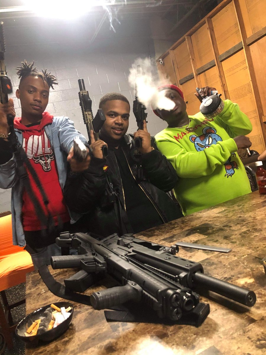 pablodaklan's tweet photo. 420 we want the smoke!!!๐๐ฐ #daklan https://t.co/8Esw97TGYY