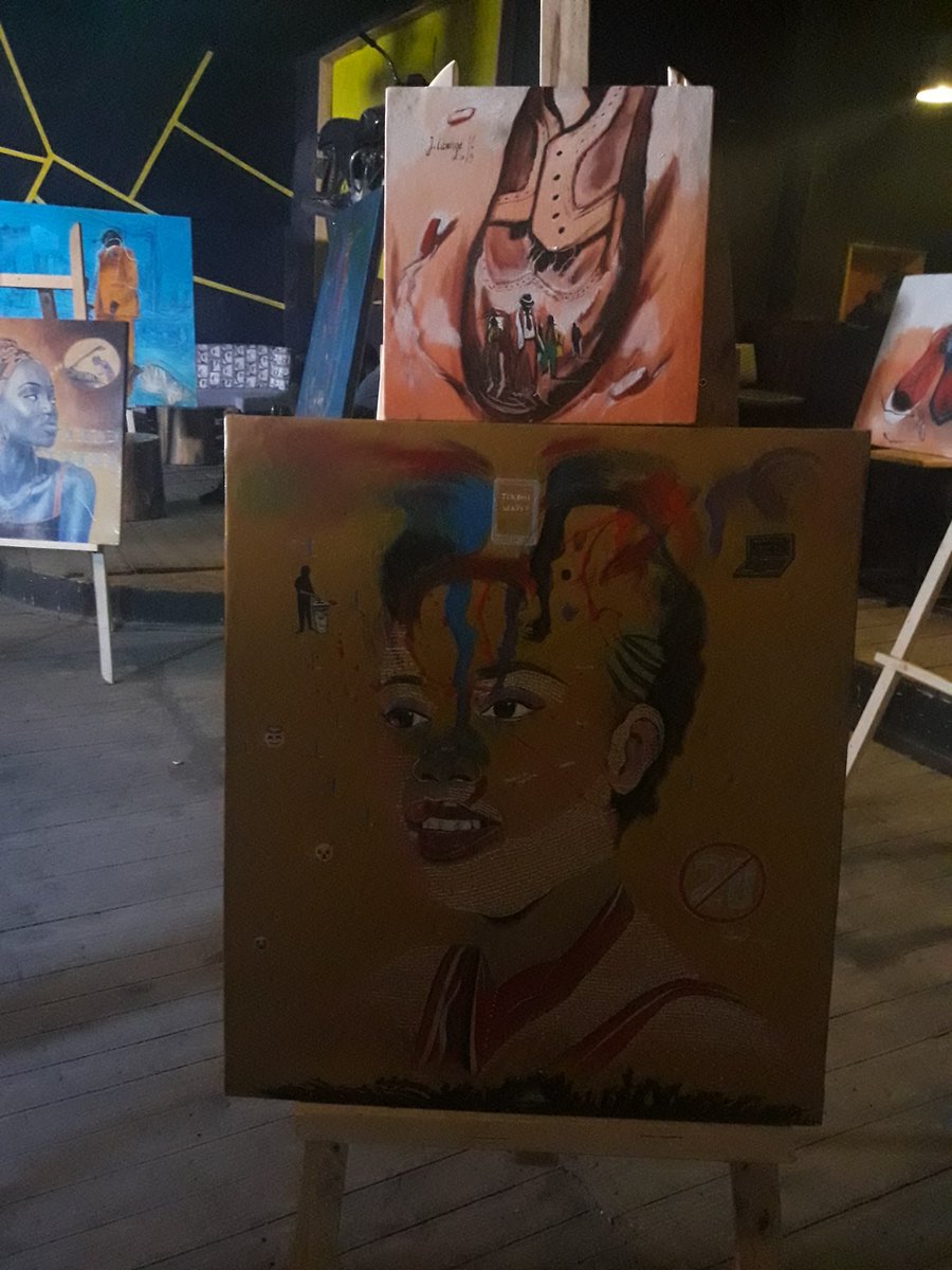 MrBasabose's tweet photo. #Froover #Art Xpo... My brother @EricJoelDitutu once in a while turns a section of his restaurant Froover in #Kinshasa into an art gallery. These young Congolese artists need as many spaces as they can have to express themselves. Decolonized Art, that's what we want. https://t.co/94qAhInWCx