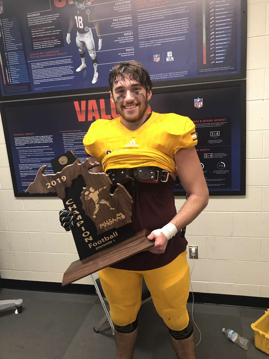 CamMan65's tweet photo. Well we did it #statechamps https://t.co/sxAQsmFhKi