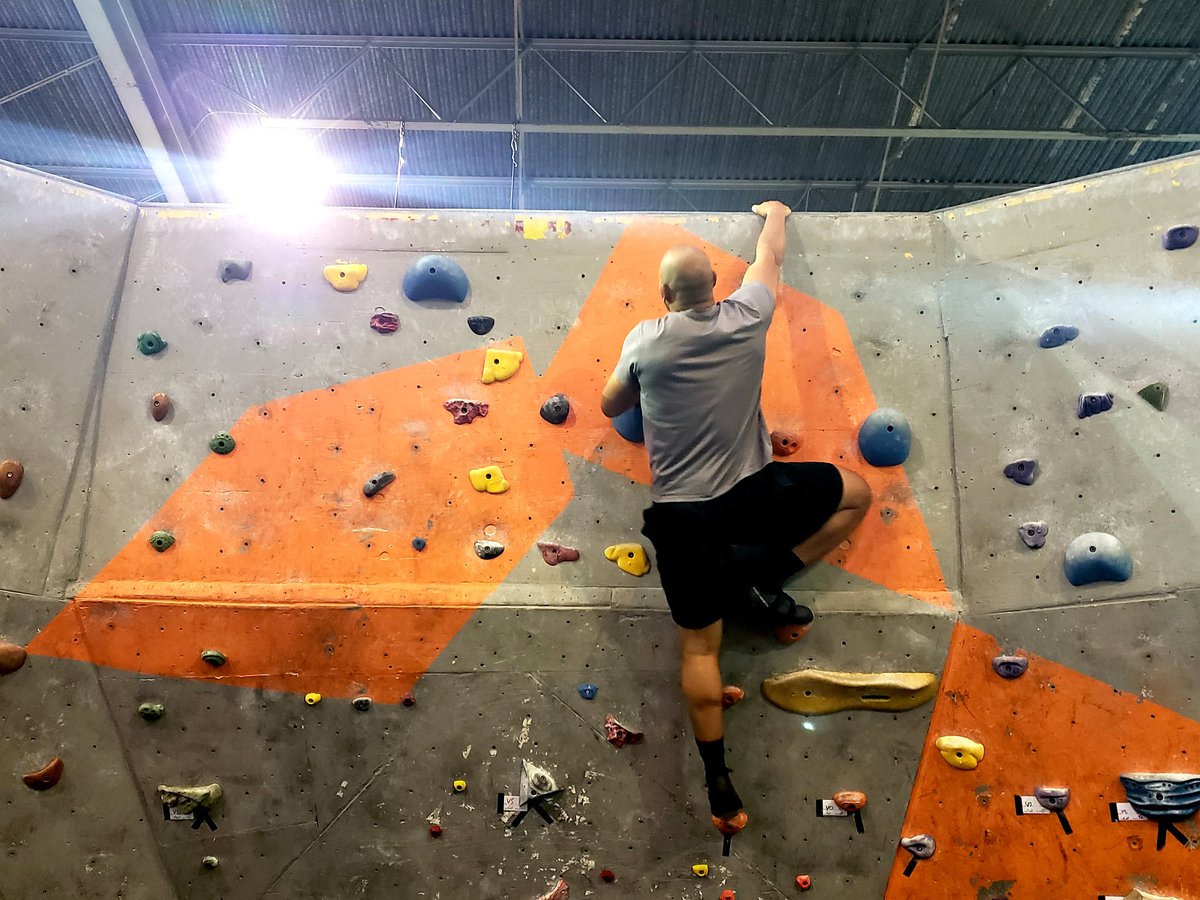 Grip strength training for @XFLBattleHawks...? 😤