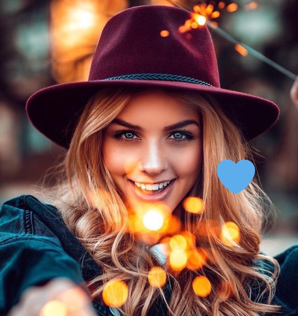 Podrás derramar 
Lágrimas 

Podrás caerte 
Y fracasar 

Podrás tener 
El corazón 
Roto.

Pero nunca 
Podrán robarte 
Tú SONRISA 

Tú ganas de 
Luchar. Tú dignidad 
Y sobre todo 
Tú esencia..

JAMÁS...

#DomGenteChachi1Dic 
#BuenosDias 
#FelizDiciembre 
#FelizDomingo