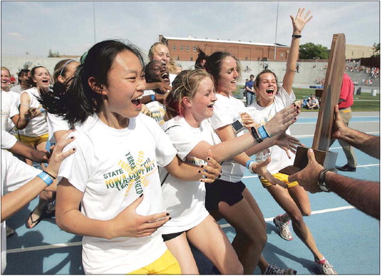 icwgirlstrackxc's tweet photo. We r looking 4 our next great asst. coach 2 add 2 our Girls Track &amp; Field staff at ICW. We r open 2 any1 who is passionate about T&amp;F, 1st year coach 2 veteran. Hurdles, Sprints, Distance or Jumps. 
Tradition
Success
Journey 
Email me at icparker@msn.com.
@MikeJaytrackxc 
@iatfcc https://t.co/cIS4LkNE2k