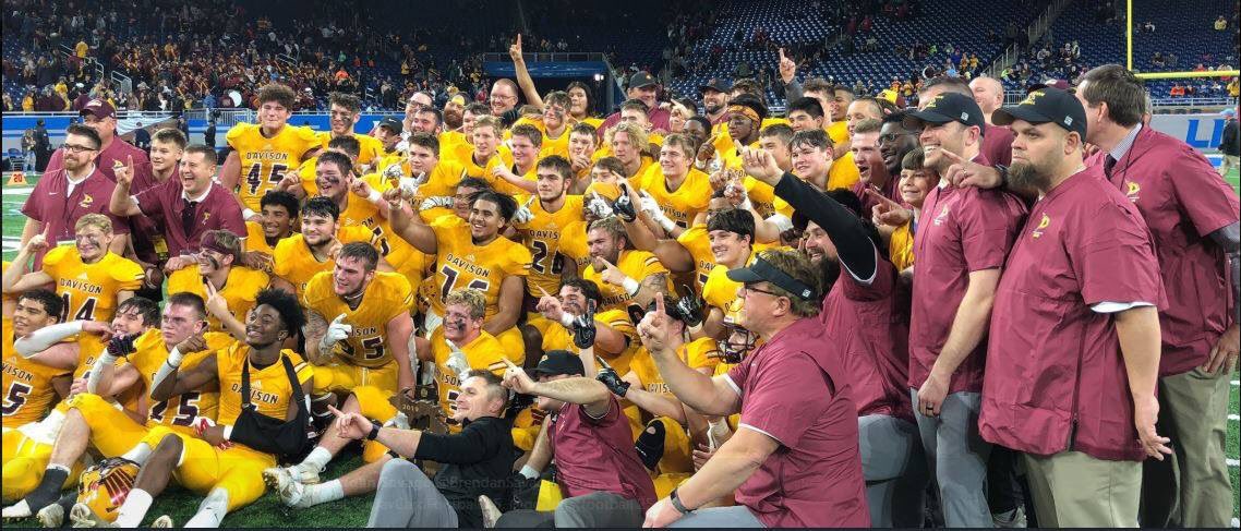 dhs_dance's tweet photo. DAVISON!!!!!! Congrats to our cardinals!!!! You earned this championship with such an amazing battle!!!! You brought it home!!!!! 🏈🏆
#DavisonMade #StateChampionship https://t.co/vyoLvVZsTy