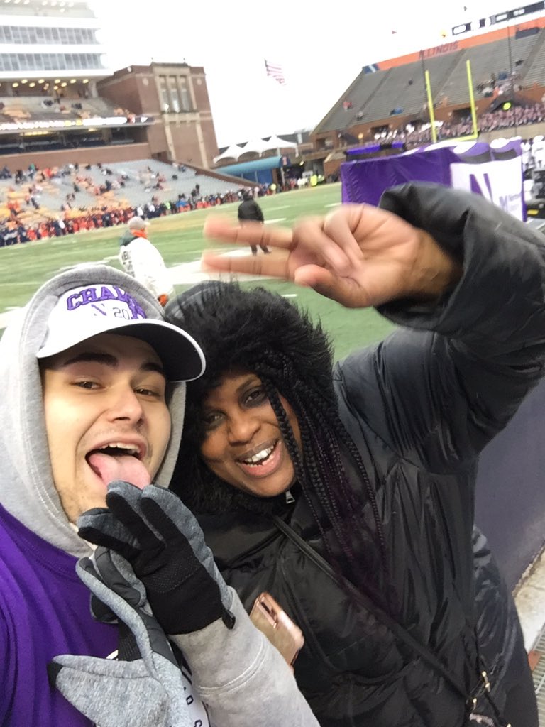 Jondaaa_'s tweet photo. Look how happy she is!!! #YesImBack https://t.co/eTt3tNwSEn