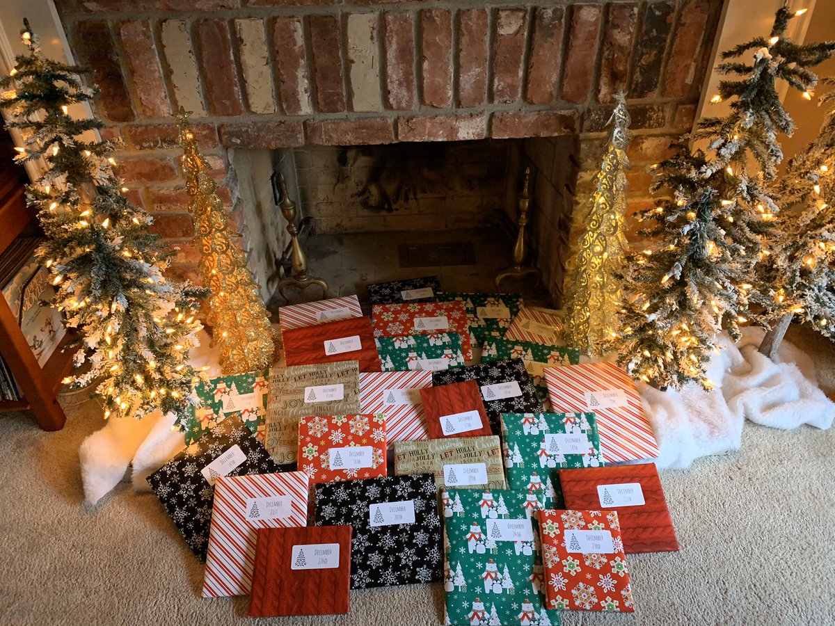 lattefriday's tweet photo. When my daughter was younger, I would make an advent calendar of holiday books to read each night. Now she is older, we wrap them for other families. #librarian #booksconnect https://t.co/bsdttWU0zz