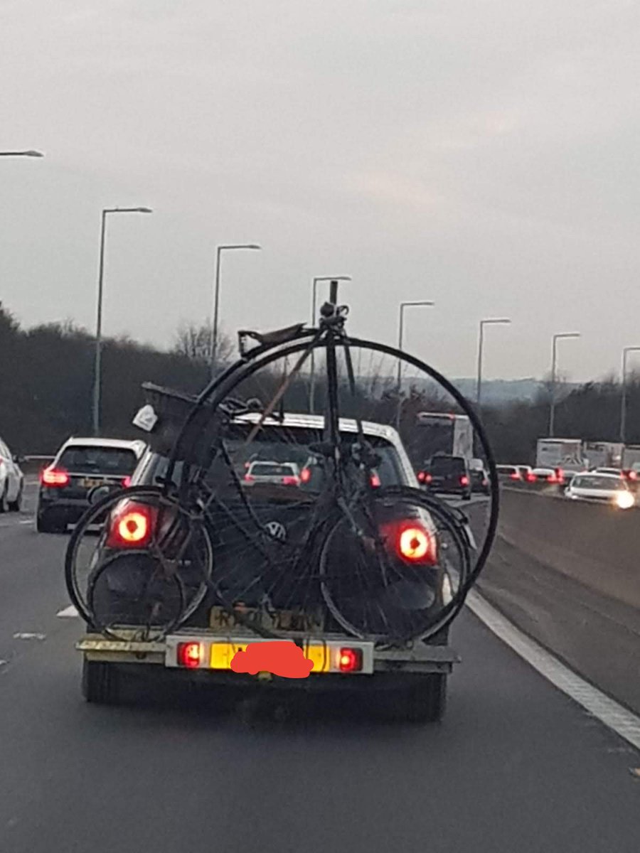 DavoodGhadami's tweet image. Looks like Jacob Rees Mogg is off on his center parcs holiday...