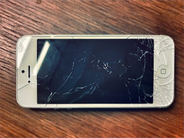 Love2fix916's tweet image. Everyone has those days😭😱, but cracked screens are an easy fix at Love 2 Fix. Get techs you can trust ~ #love2fix #iphone #apple #crackedscreen #OOPSIE #dropotlikeitshot #Ohno