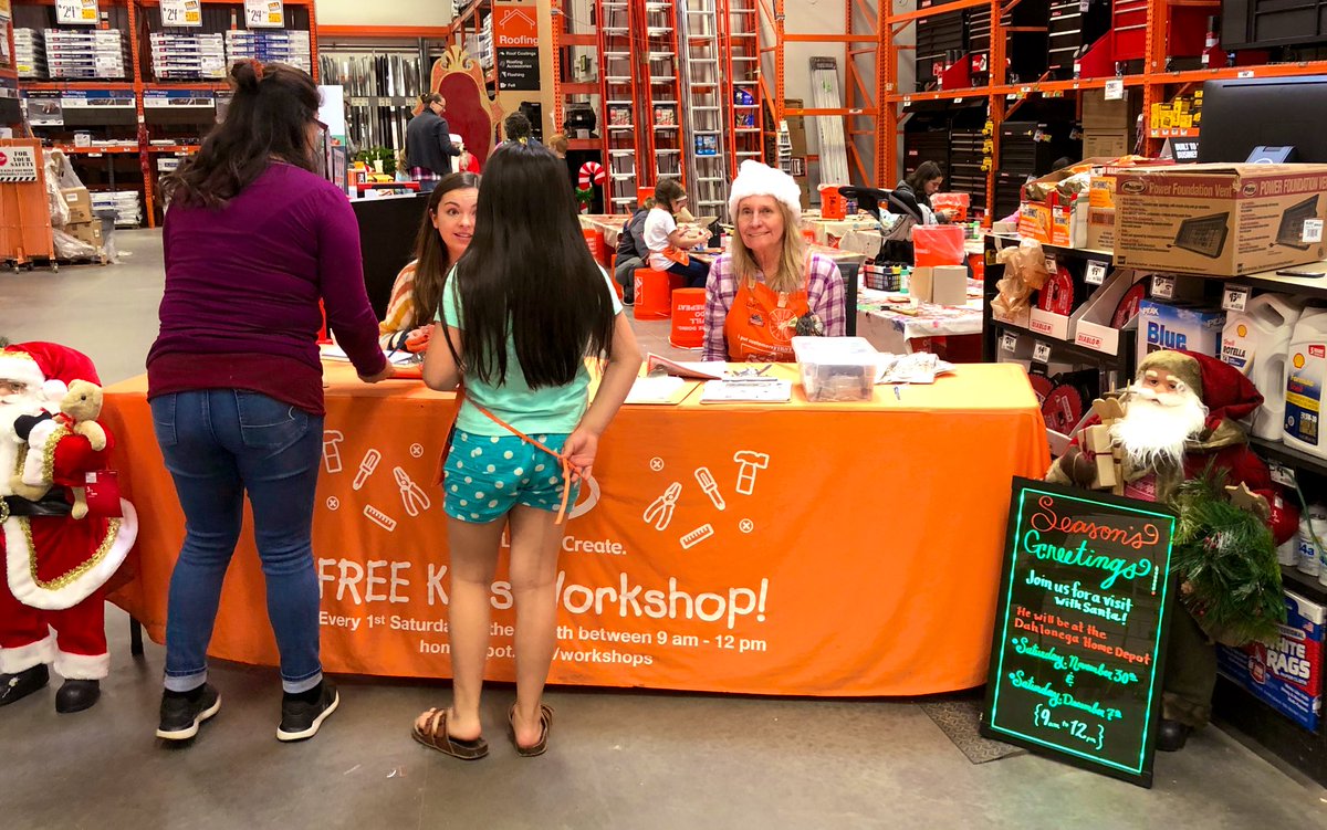 atrinowski6980's tweet photo. Five Golden Rings for the #kidsworkshop  today at #Dahl6980! Shout Out to Santa and all our hard working elves! Thanks for coming out and see you all next weekend!! @cole91960676 @jab905 @thdsandi @WarrenMcClung2 https://t.co/iYXHyuOazE
