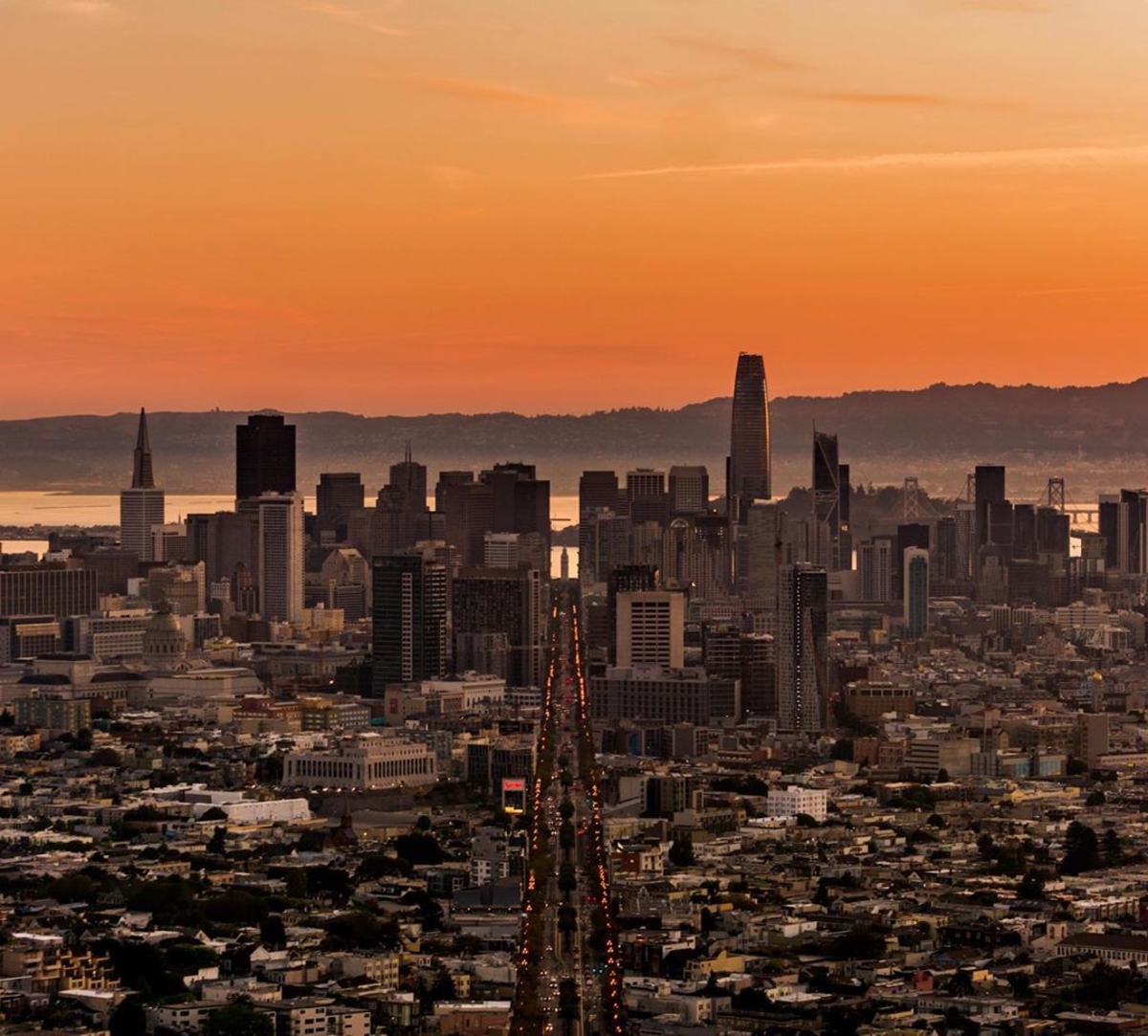 SF Marriott Marquis tweet media