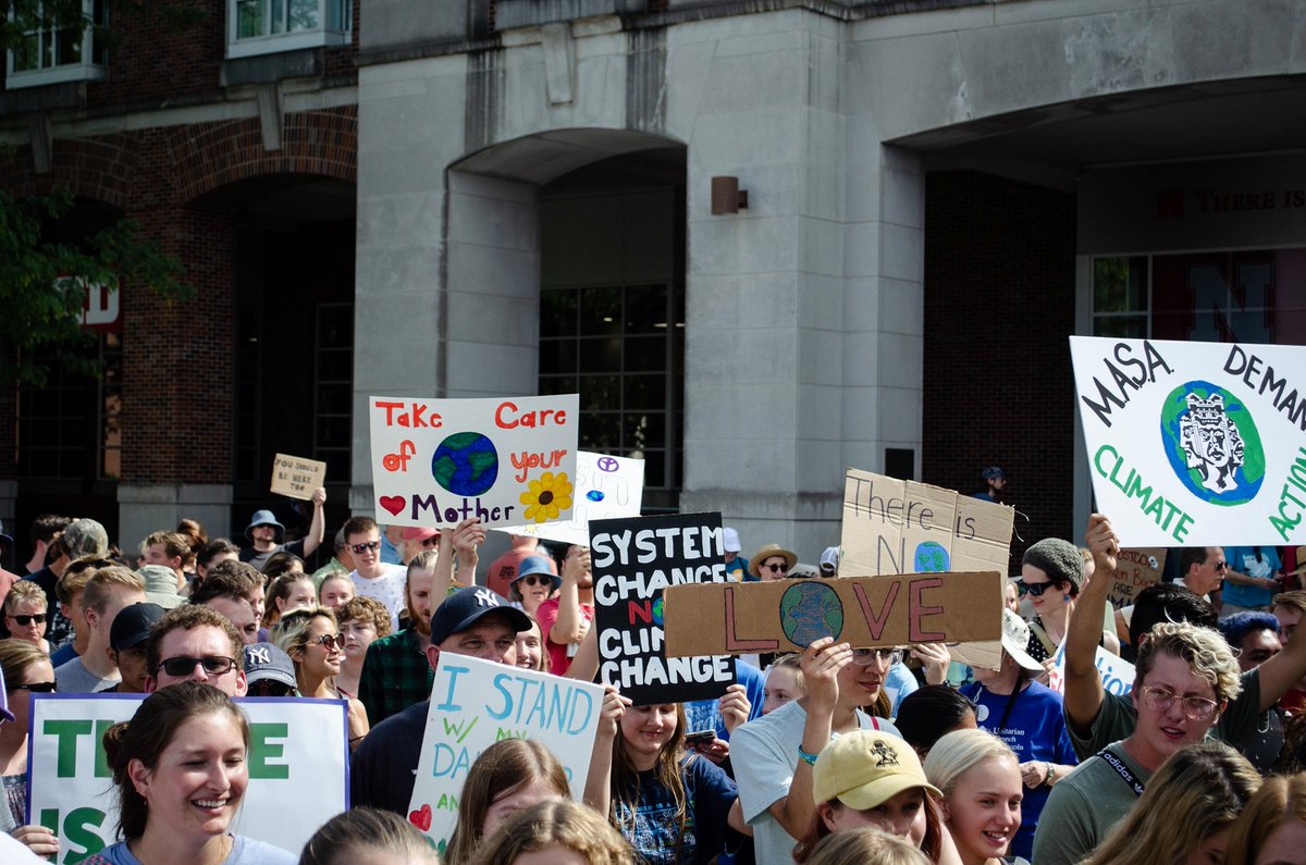 <a href="/SustainUNL/">Sustain UNL</a> is organizing a #NebraskaClimateStrike this Friday, Dec. 6th to voice support for a state #climateaction plan and #climatesolutions. If you are interested in showing support, please check out details on their Facebook event page: ow.ly/4a8Z50xou69